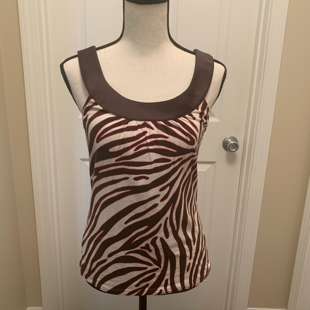 Sleeveless animal print top